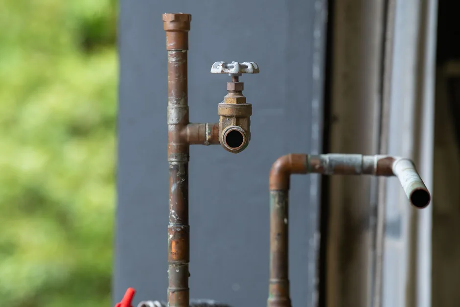 Pressure testing a gas installation in Liverpool